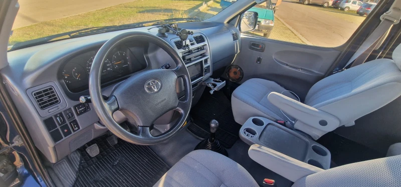 Toyota Hiace, снимка 6 - Бусове и автобуси - 52599147