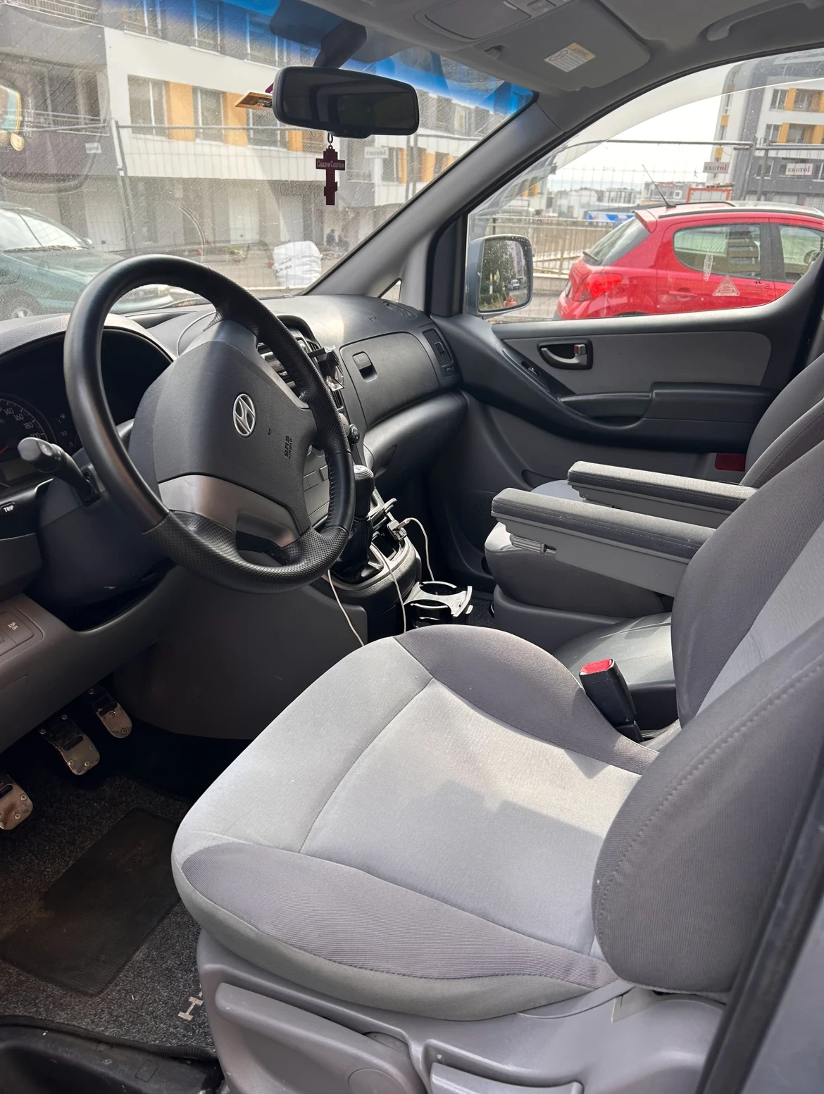 Hyundai H1  - изображение 2