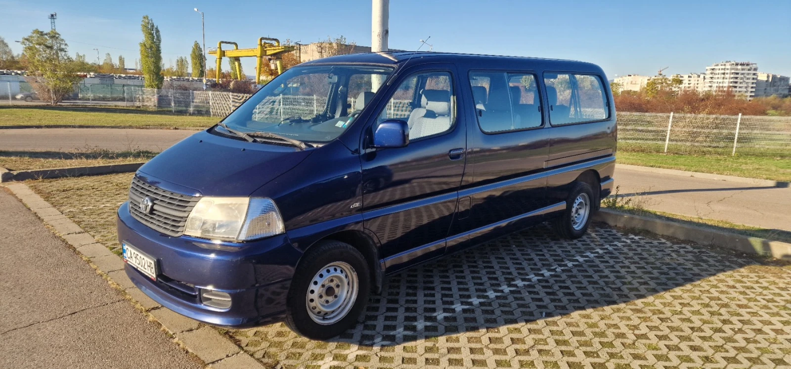 Toyota Hiace  - изображение 3