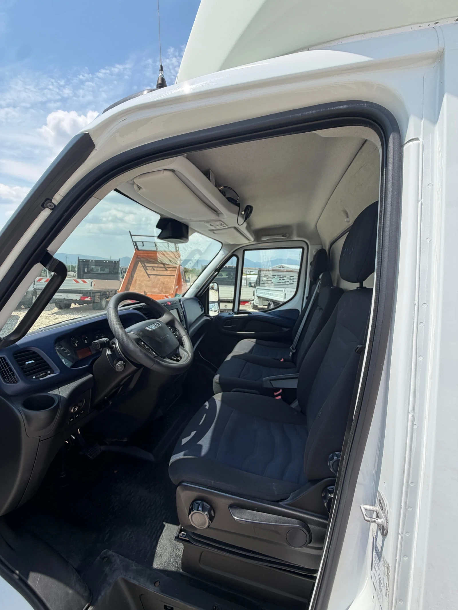 Iveco Daily 3.0D HI-MATIC скоростна кутия, снимка 7 - Бусове и автобуси - 55121118