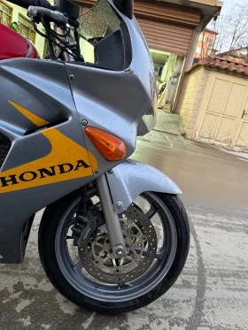 Honda Vfr 800, снимка 2