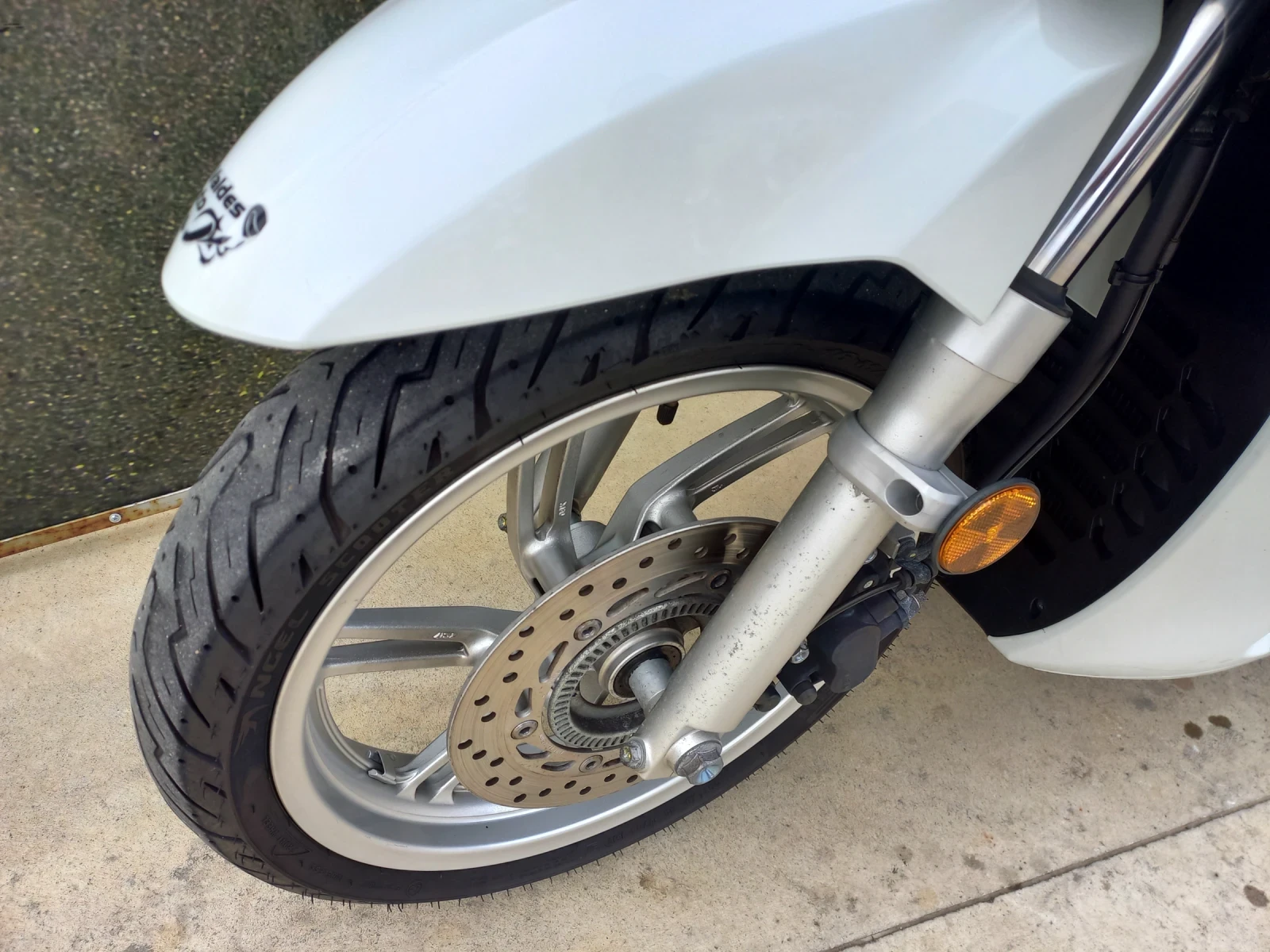 Honda Sh 300 ABS LED  - изображение 5