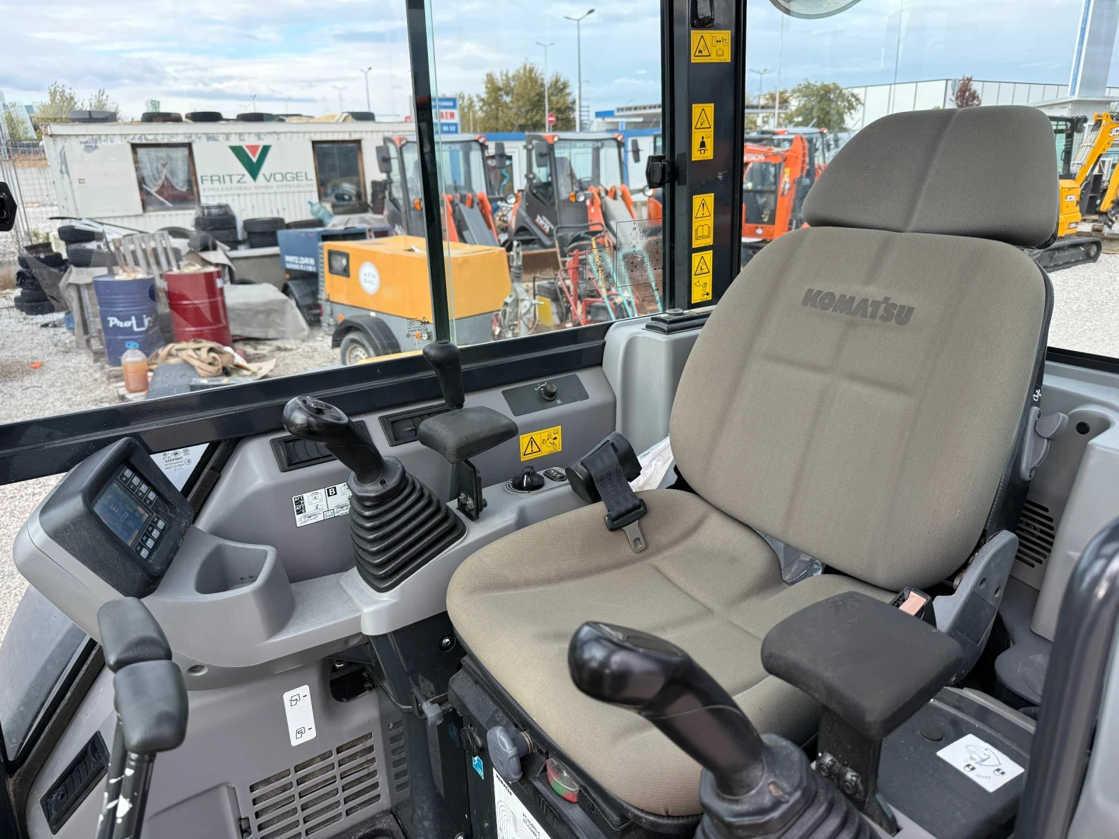 ����� Komatsu PC45 MR-5 ���� ������ | Mobile.bg � ����������� 12