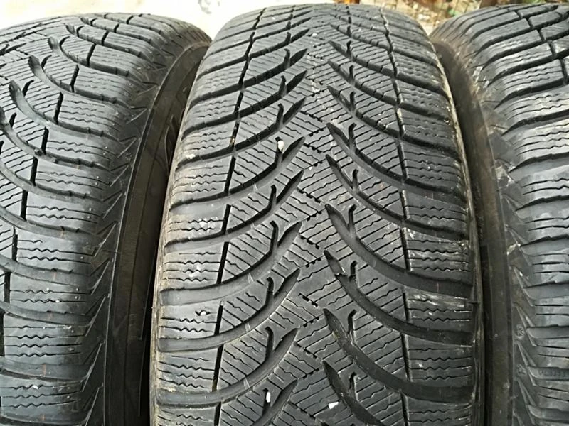 Гуми Зимни 215/65R16, снимка 3 - Гуми и джанти - 23684932