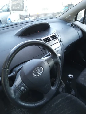 Toyota Yaris 1.3i-100ps, снимка 16