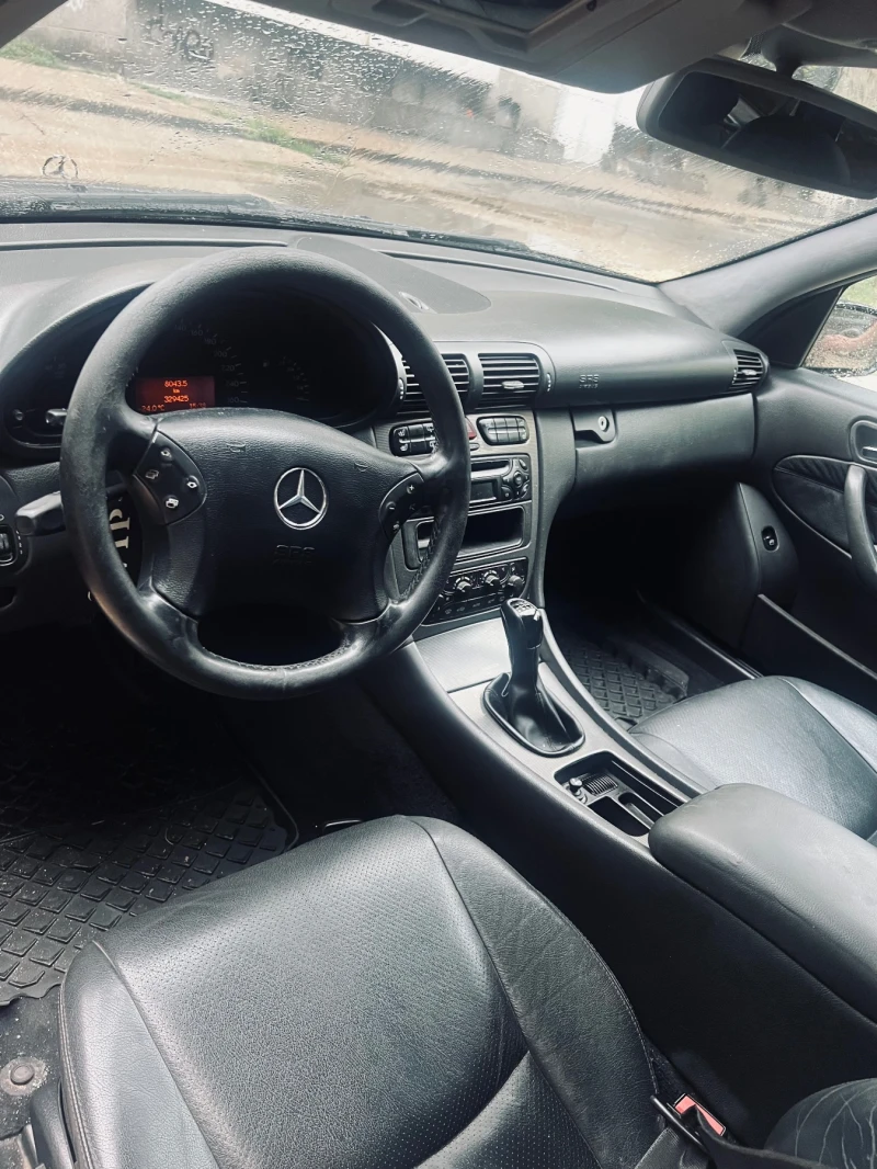 Mercedes-Benz C 220, снимка 4 - Автомобили и джипове - 47186286