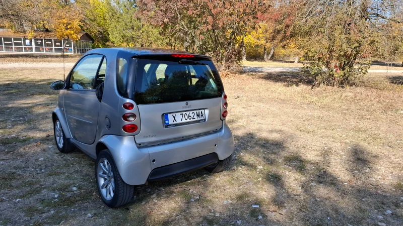 Smart Fortwo 0.7i Passion, снимка 3 - Автомобили и джипове - 47799312