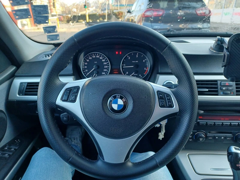 BMW 320, снимка 4 - Автомобили и джипове - 49065890