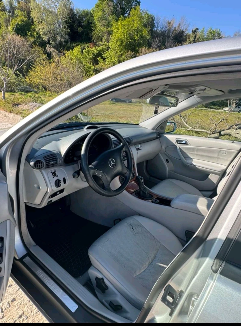 Mercedes-Benz C 240 Газ/Бензин, снимка 7 - Автомобили и джипове - 52455071