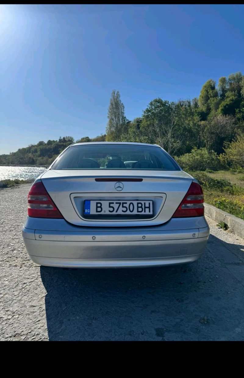 Mercedes-Benz C 240 Газ/Бензин, снимка 6 - Автомобили и джипове - 52455071