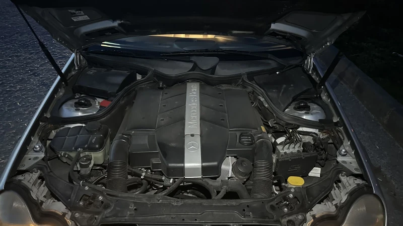 Mercedes-Benz C 240 Газ/Бензин, снимка 16 - Автомобили и джипове - 52965426
