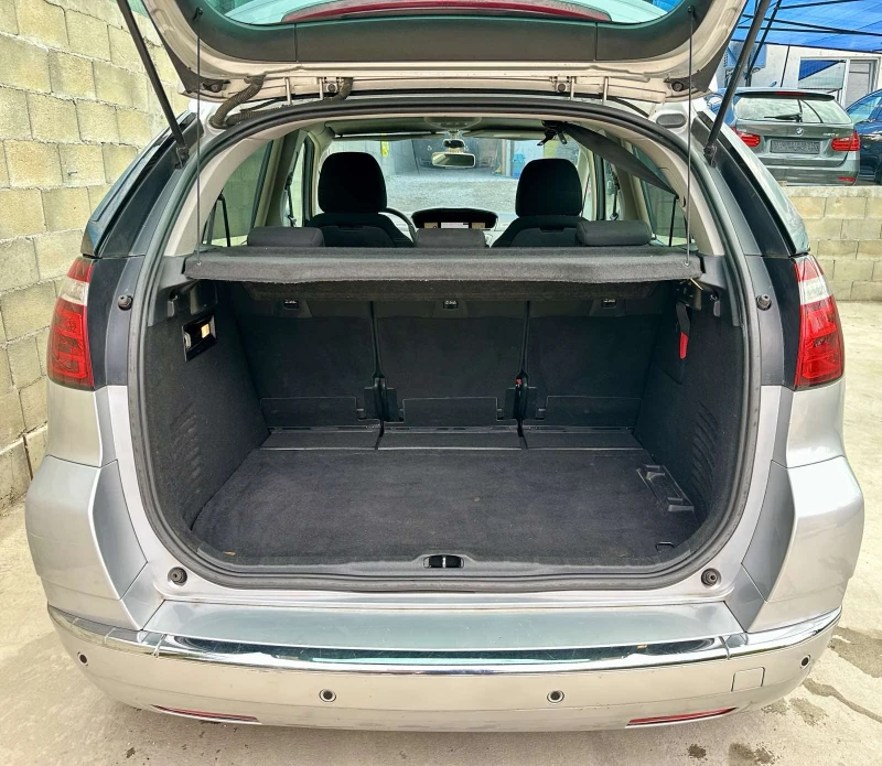 Citroen C4 Picasso 1.6 HDi Навигация Euro 5 Лизинг, снимка 5 - Автомобили и джипове - 51402884