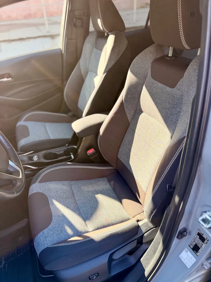 Toyota Corolla, снимка 9 - Автомобили и джипове - 52883527