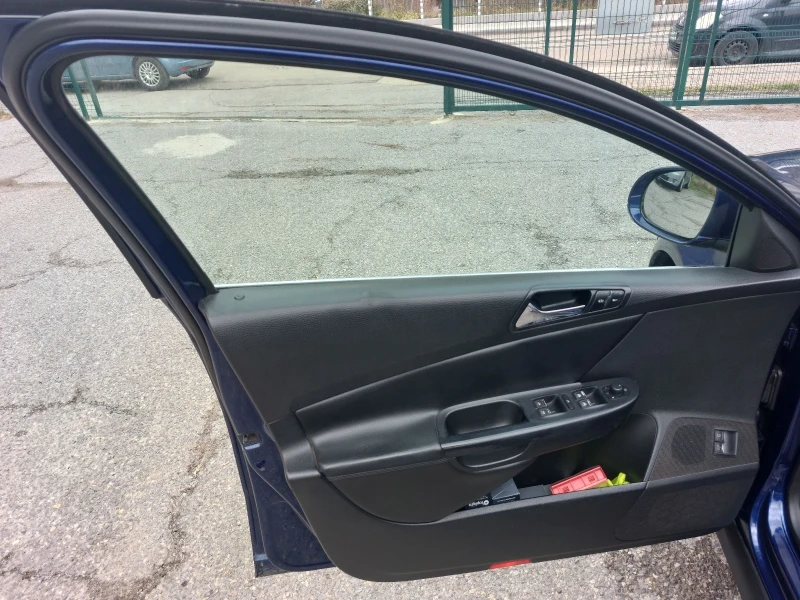 VW Passat B6, снимка 6 - Автомобили и джипове - 53137558