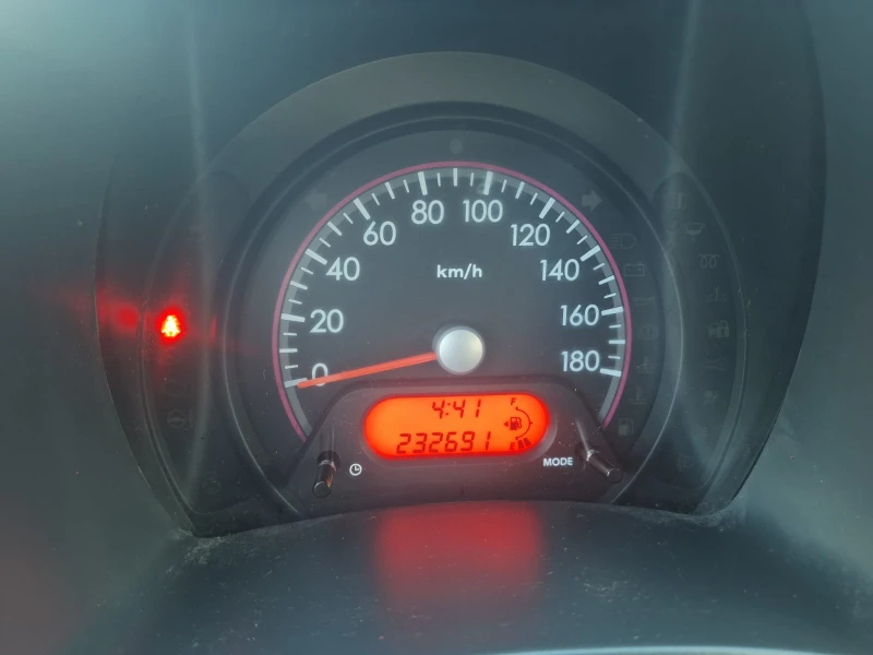 Nissan Pixo 1.0i klima , снимка 12 - Автомобили и джипове - 53507472