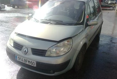 Renault Scenic 1.5 DCi /1.6i 16V, снимка 2 - Автомобили и джипове - 4303274