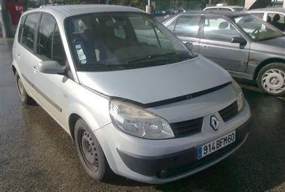 Renault Scenic 1.5 DCi /1.6i 16V, снимка 3 - Автомобили и джипове - 4303274