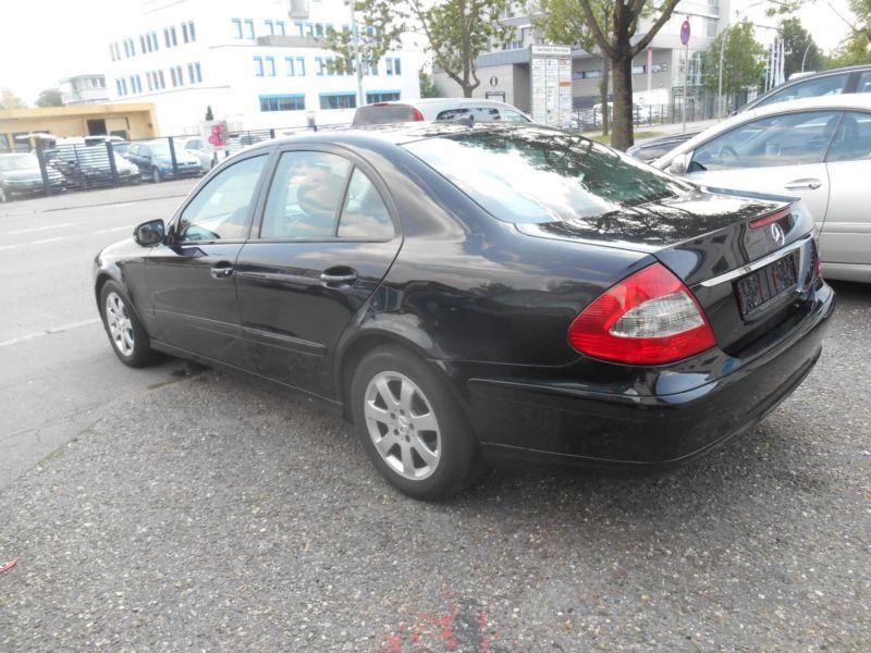 Mercedes-Benz E 200 CDI, снимка 2 - Автомобили и джипове - 54354855