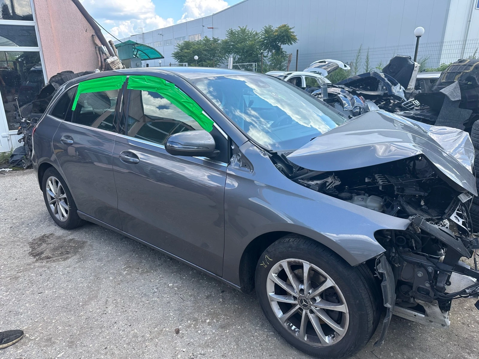 Mercedes-Benz B 200 2.0D, снимка 1