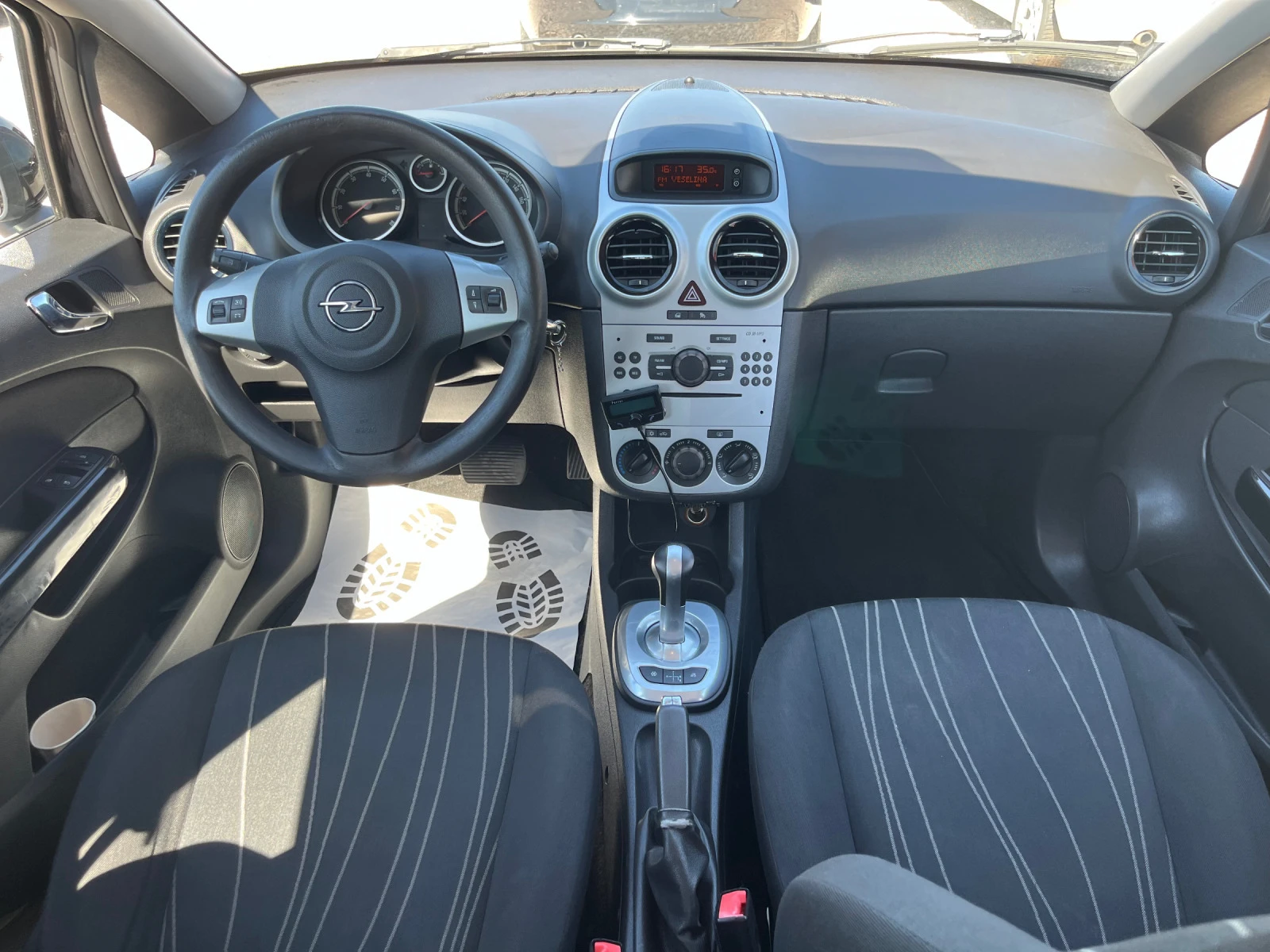 Opel Corsa 1.2 автоматик/климатик - изображение 7