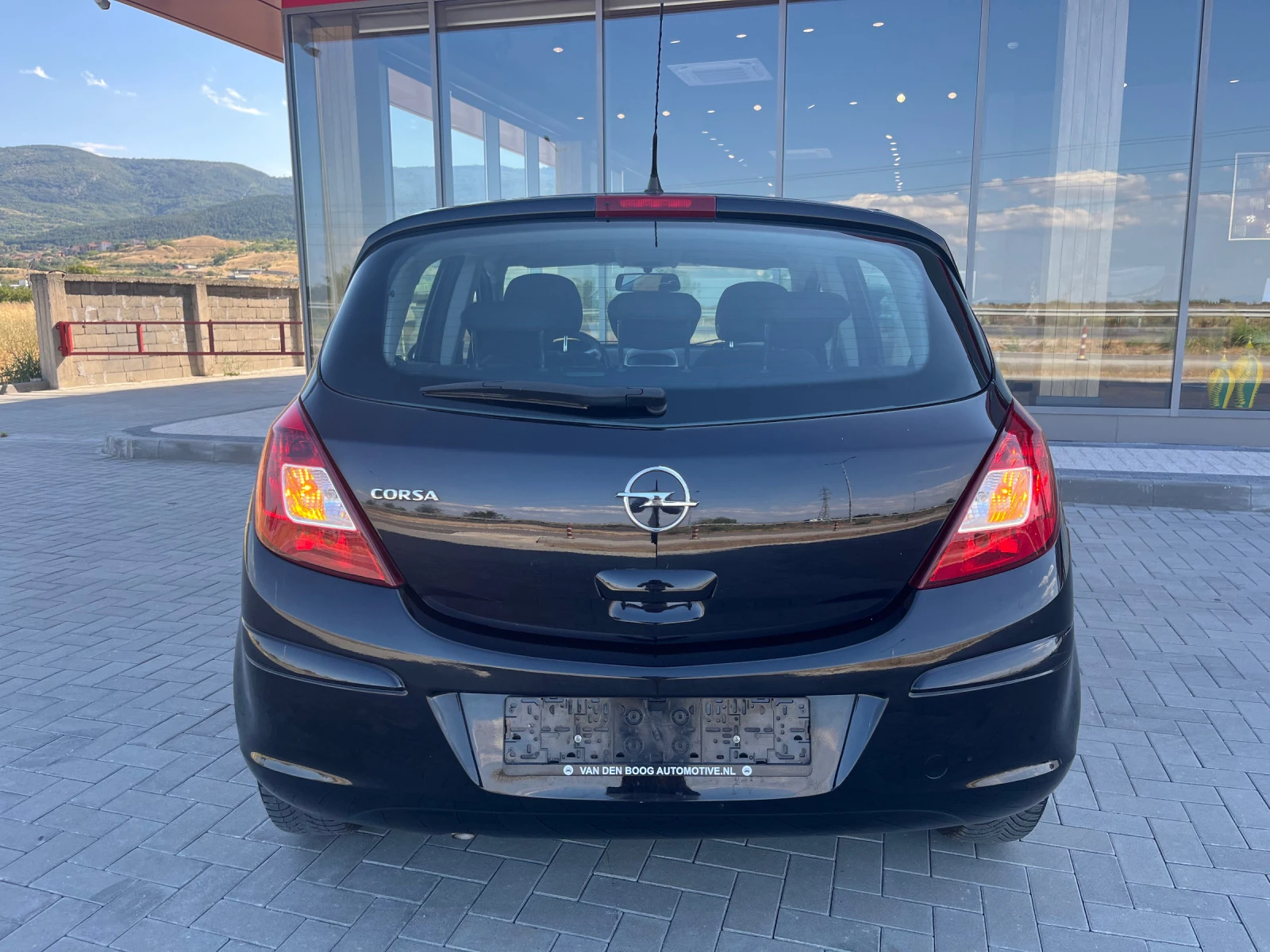 Opel Corsa 1.2 автоматик/климатик - изображение 5