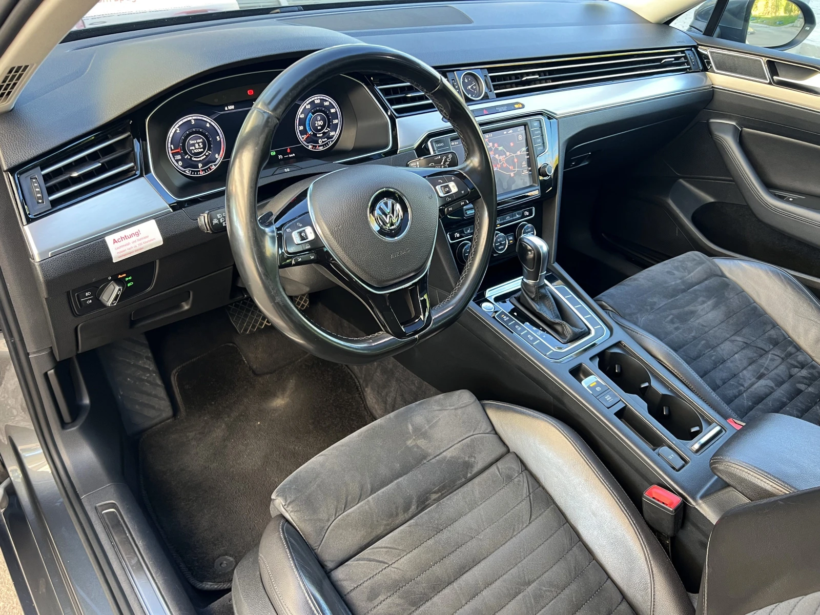 VW Passat 2.0TDI/Highline/VIRTUAL COCKPIT/CAM/PANO/LANE ASSI - изображение 10