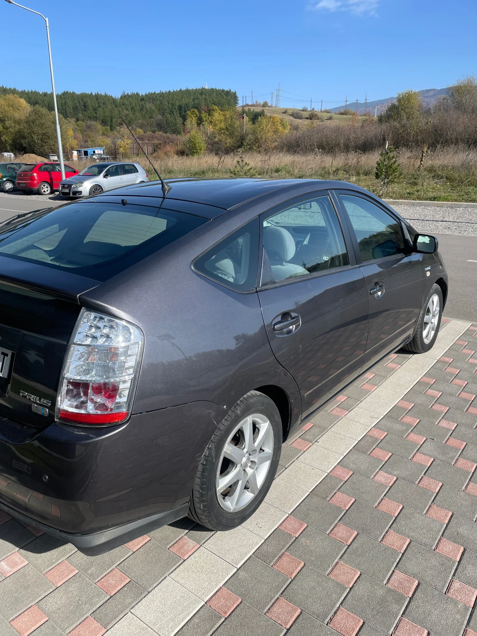 Toyota Prius 1.5 - изображение 3