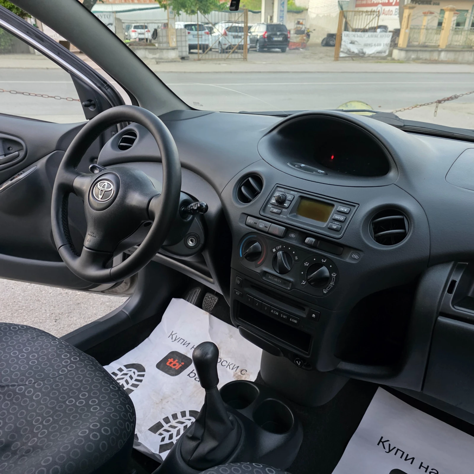 Toyota Yaris 1.0 VVT-I  - изображение 9