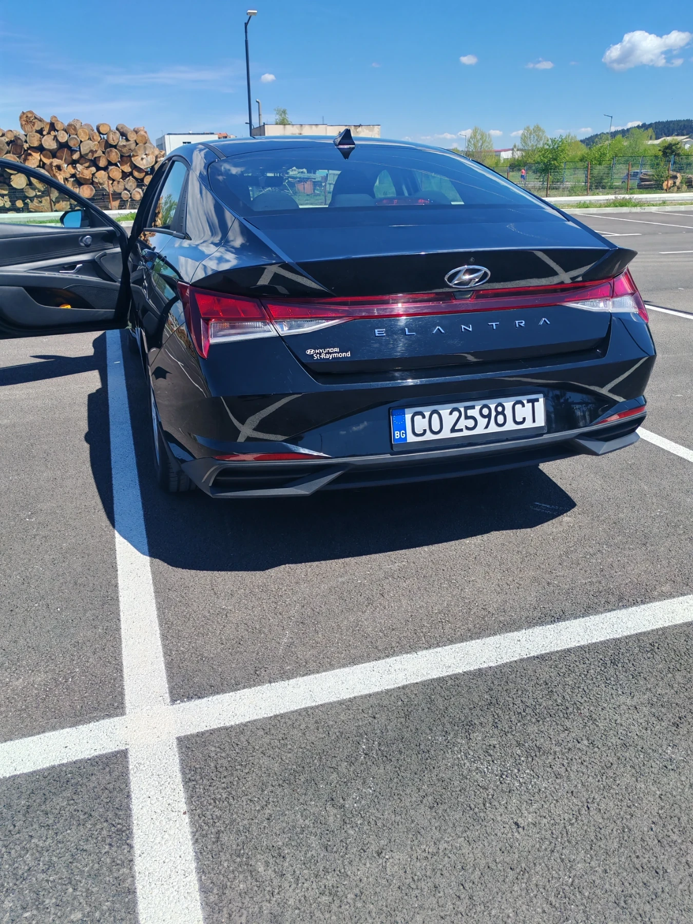 Hyundai Elantra 2.0    | Mobile.bg   12