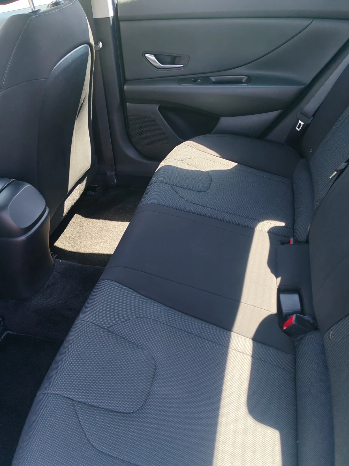 Hyundai Elantra 2.0  бензин  - изображение 10