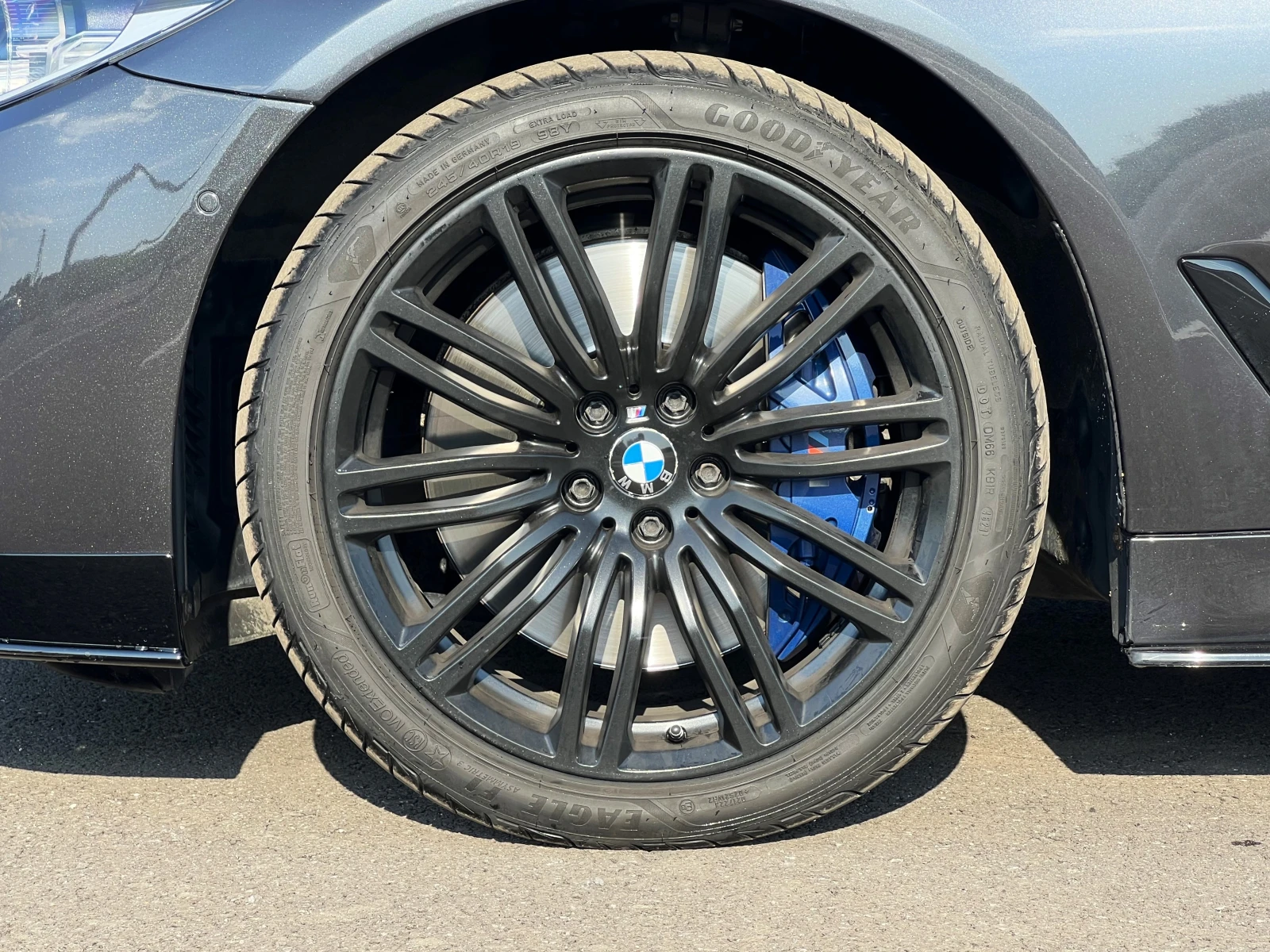 BMW 540 i/xDrive/M-SPORT/H&K/HEAD UP/360/SOFT CLOSE/TV/LED - изображение 4
