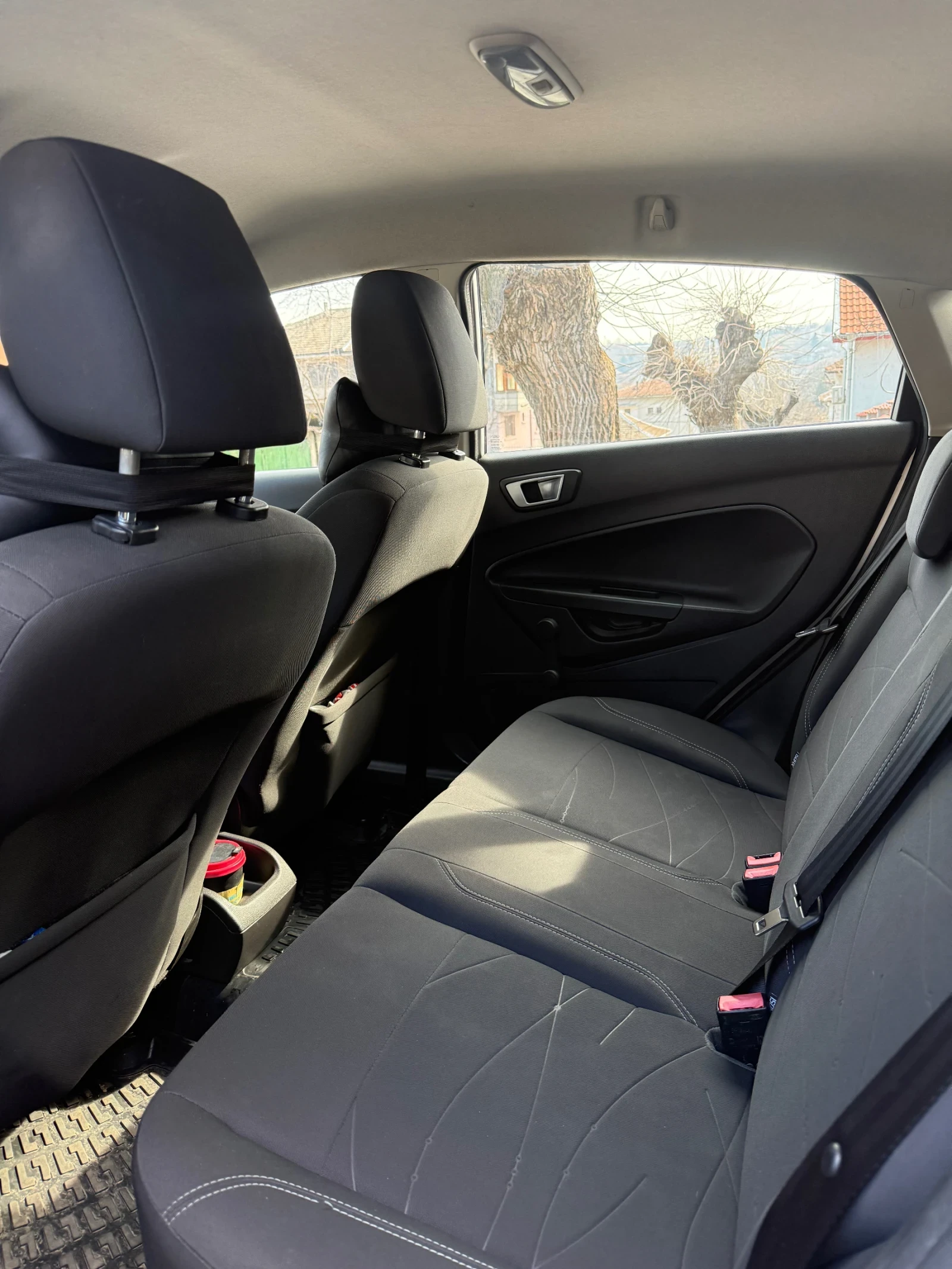 Ford Fiesta 1.5 tdci, снимка 6 - Автомобили и джипове - 53739788