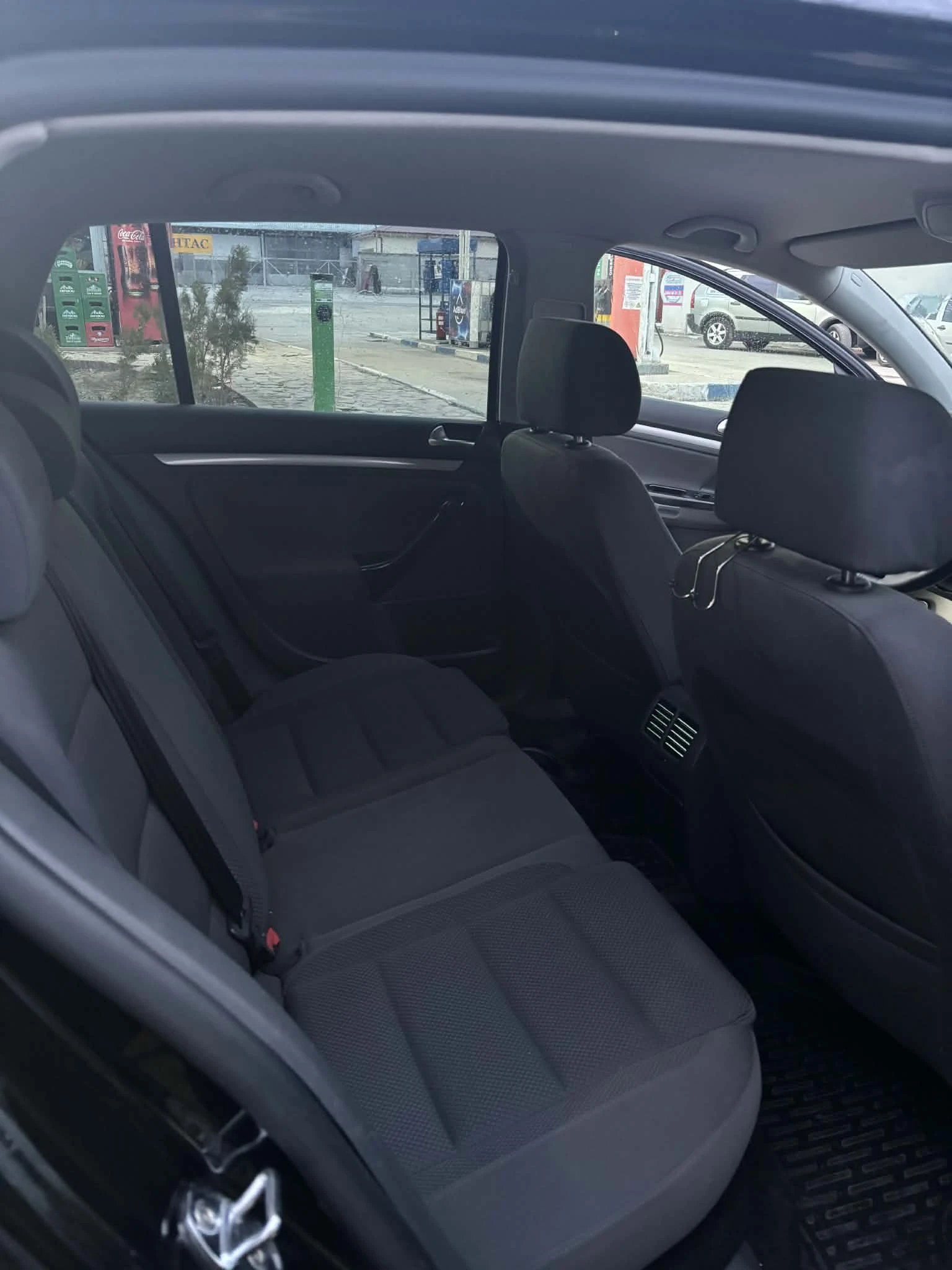 VW Golf 1.9 TDI, снимка 10 - Автомобили и джипове - 53928482