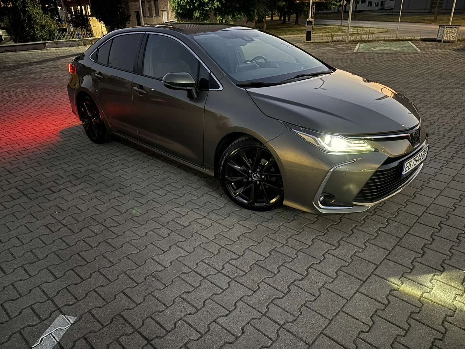 Toyota Corolla 1.6 LUXURY 