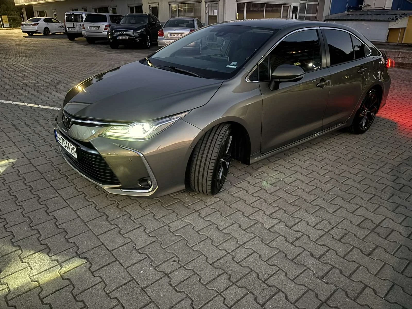 Toyota Corolla 1.6 LUXURY , снимка 2 - Автомобили и джипове - 54020969