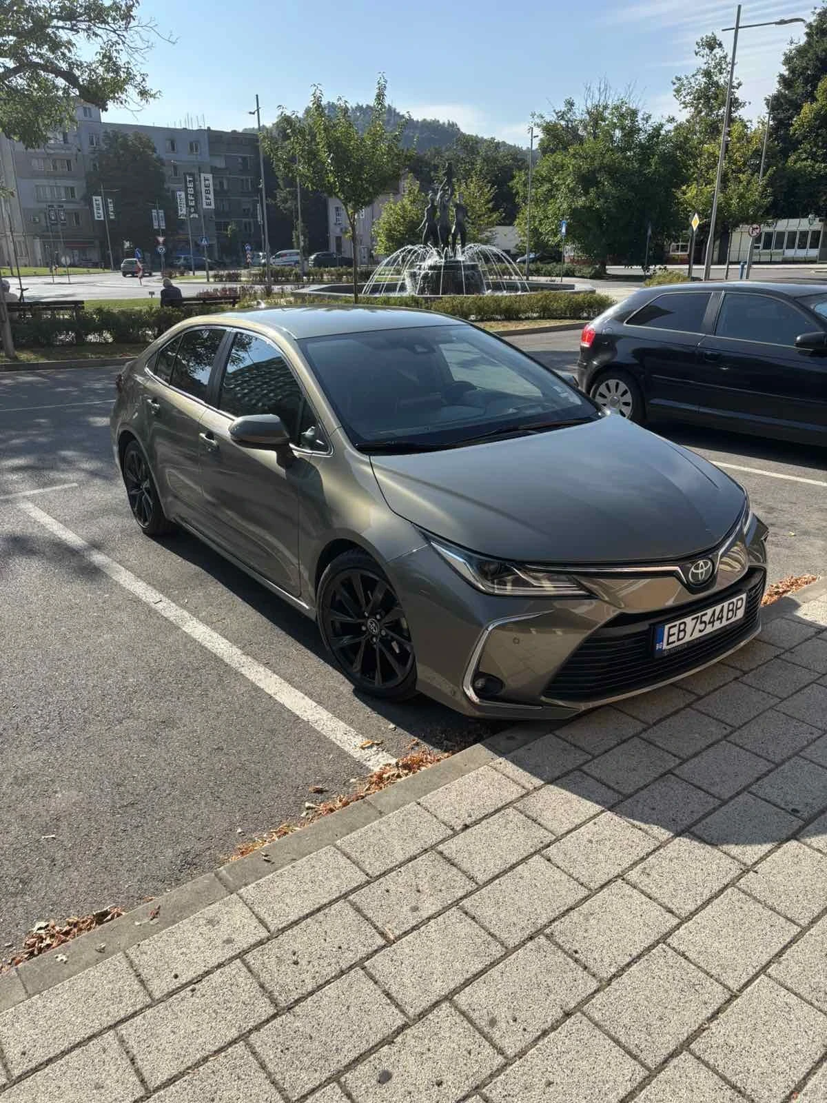 Toyota Corolla 1.6 LUXURY , снимка 4 - Автомобили и джипове - 54020969