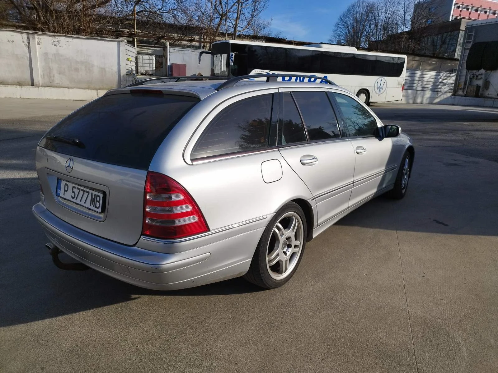 Mercedes-Benz C 320, снимка 10 - Автомобили и джипове - 54339904