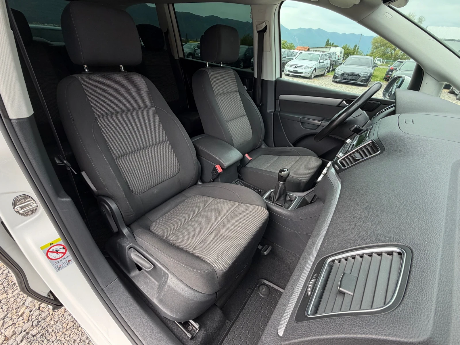 VW Sharan 2.0TDi 140к.с * Климатроник* * Face-Lift* , снимка 13 - Автомобили и джипове - 54459407