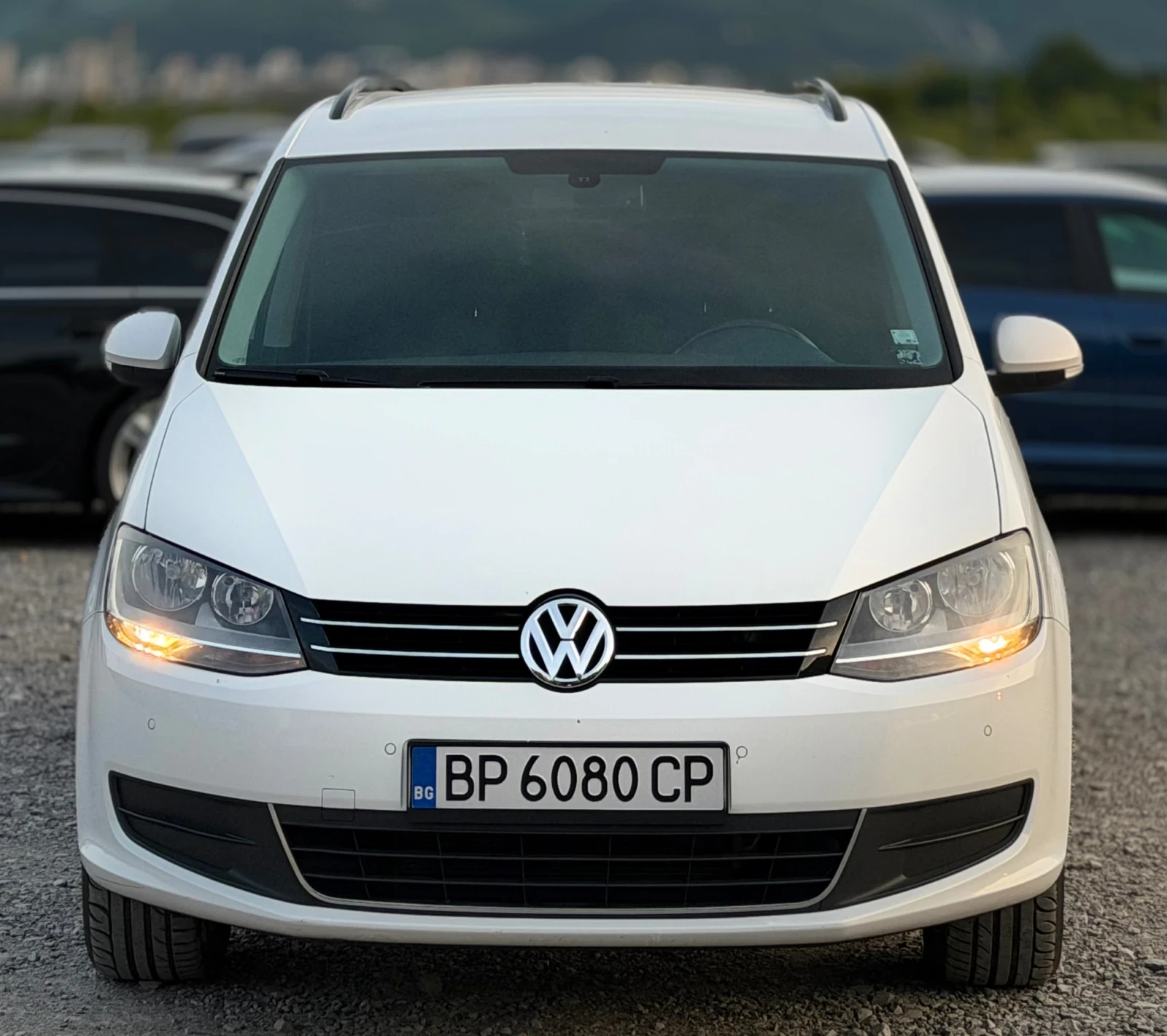 VW Sharan 2.0TDi 140к.с * Климатроник* * Face-Lift* , снимка 2 - Автомобили и джипове - 54459407