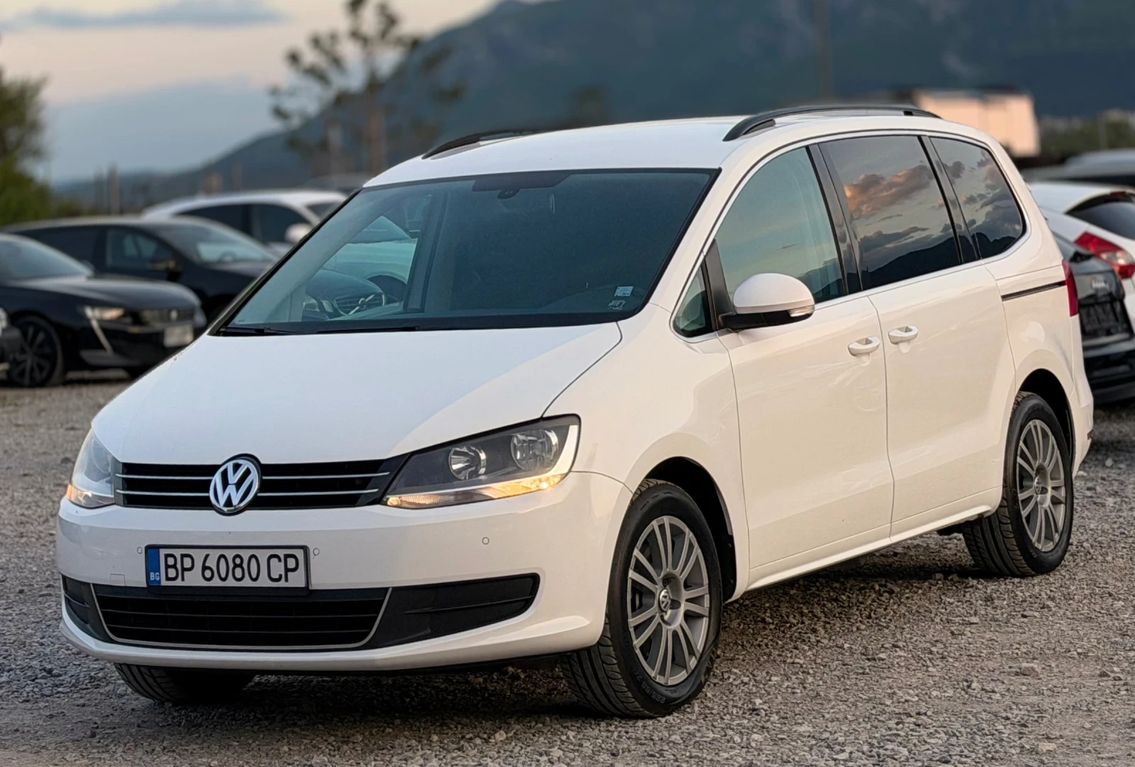 VW Sharan 2.0TDi 140к.с * Климатроник* * Face-Lift* , снимка 3 - Автомобили и джипове - 54459407