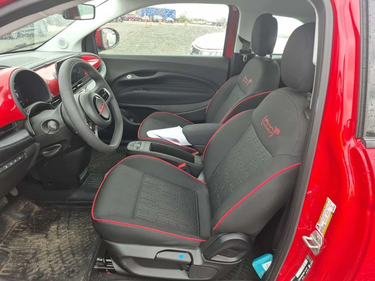 Fiat 500e * (RED) EDITION * АВТОКРЕДИТ БЕЗ ПЪРВОНАЧАЛНА* , снимка 5 - Автомобили и джипове - 54721900