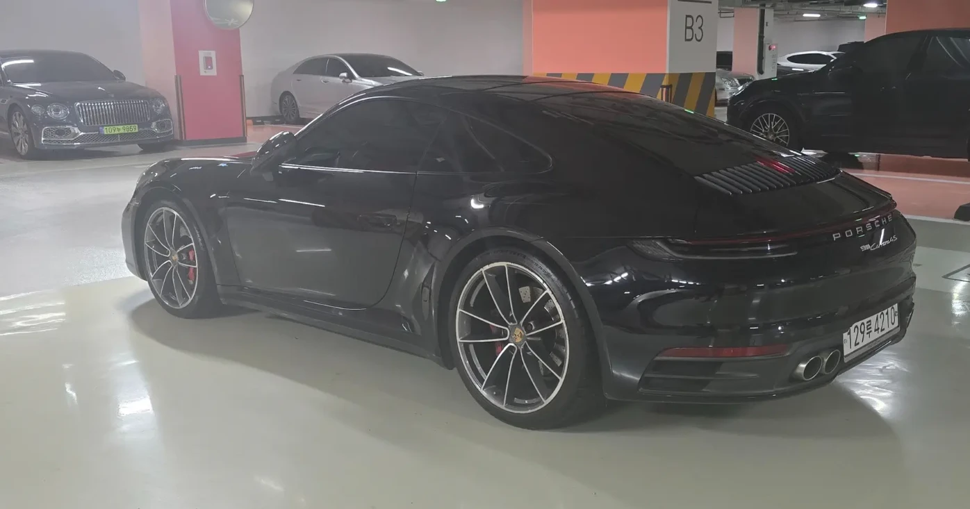 Porsche 911 CARRERA 4S, снимка 16 - Автомобили и джипове - 54815671