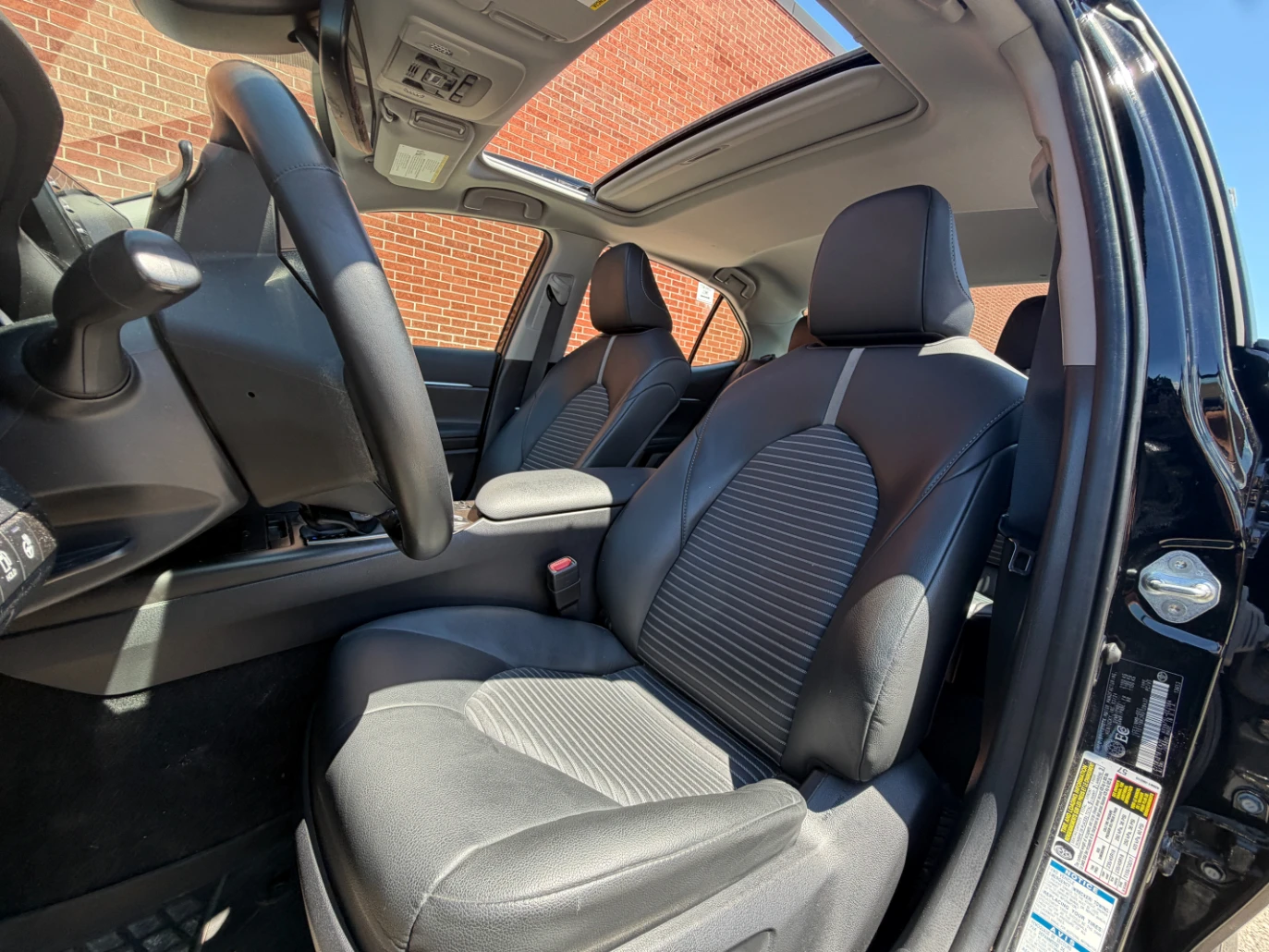 Toyota Camry SE 2.5* (XV70, facelift 2020)* , снимка 16 - Автомобили и джипове - 55135039