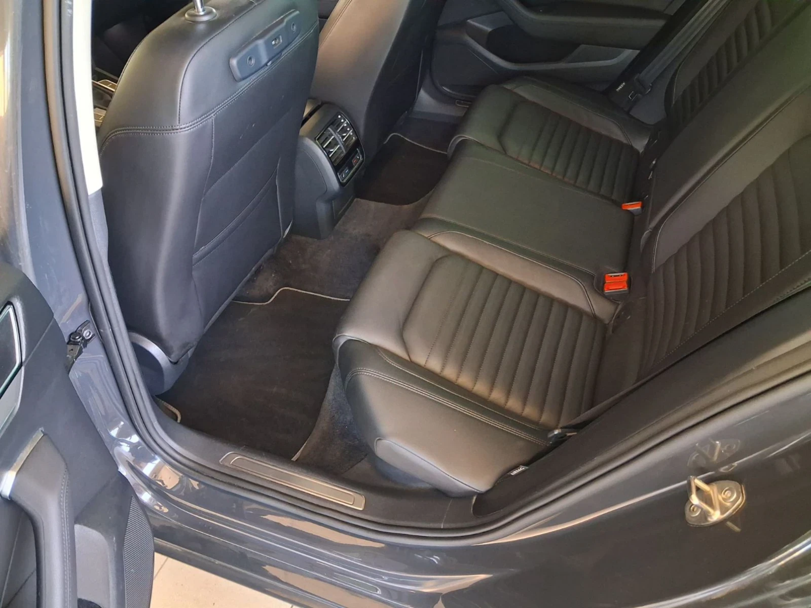 VW Passat Highline 4motion 2.0TDI DSG 240к.с., снимка 9 - Автомобили и джипове - 55414326
