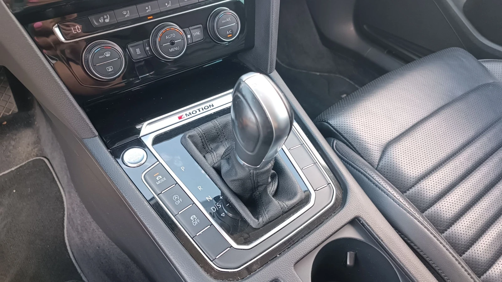 VW Passat Highline 4motion 2.0TDI DSG 240к.с., снимка 13 - Автомобили и джипове - 55414326