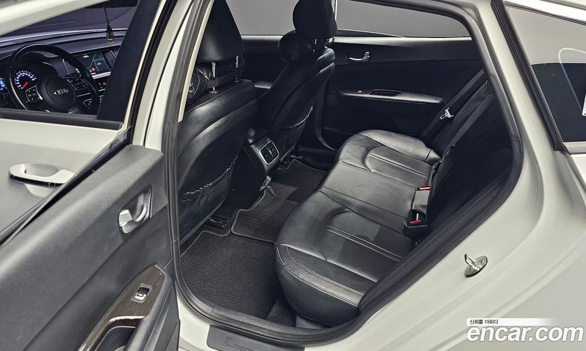 Kia K5 2.0 Prestige, снимка 12 - Автомобили и джипове - 55669063