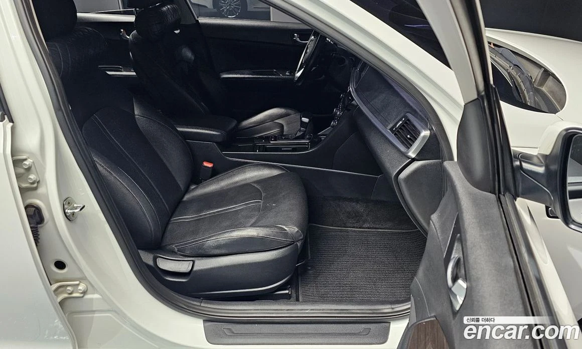 Kia K5 2.0 Prestige, снимка 10 - Автомобили и джипове - 55669063