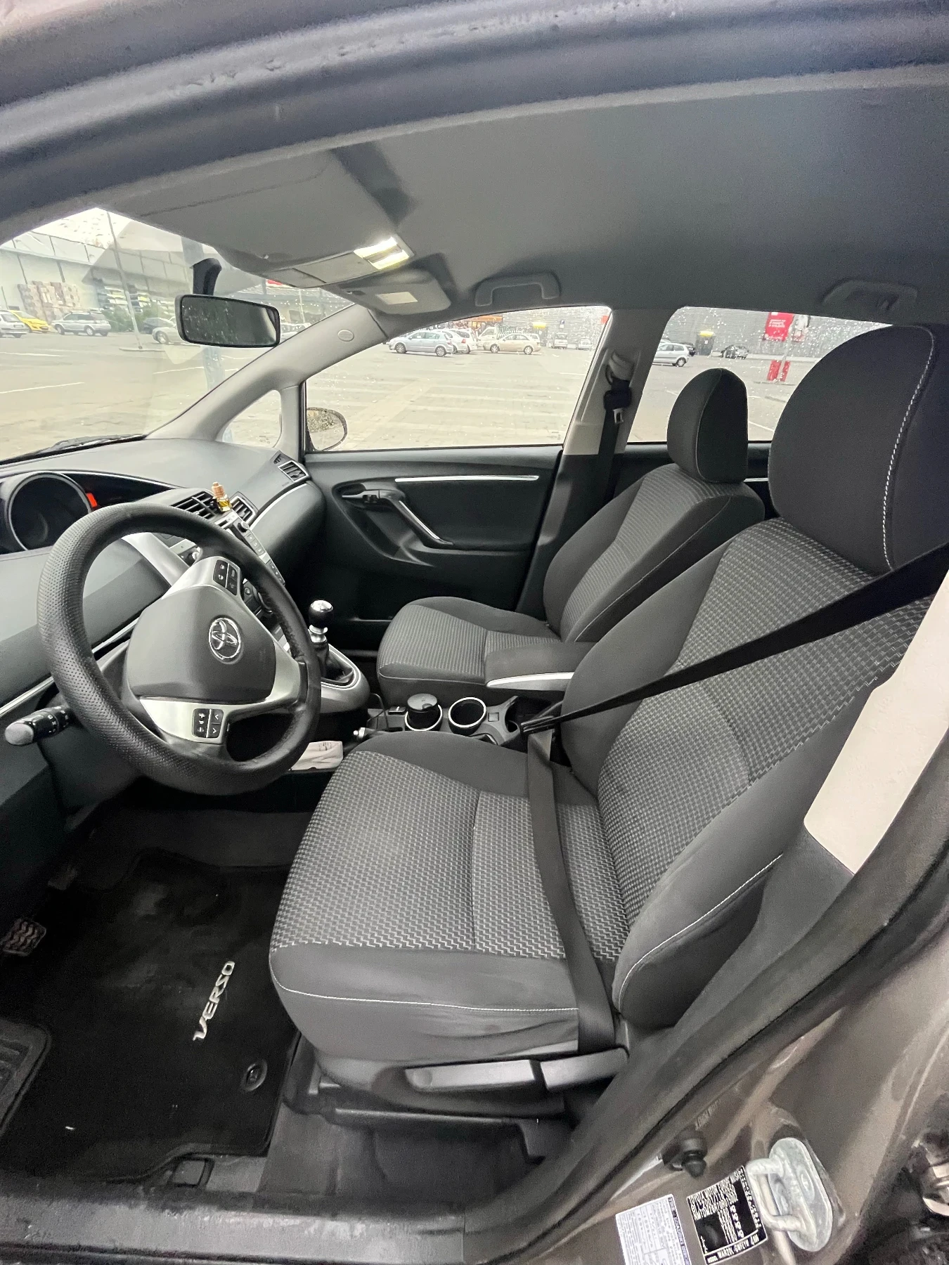 Toyota Verso 1.6 d4d, снимка 8 - Автомобили и джипове - 56157908
