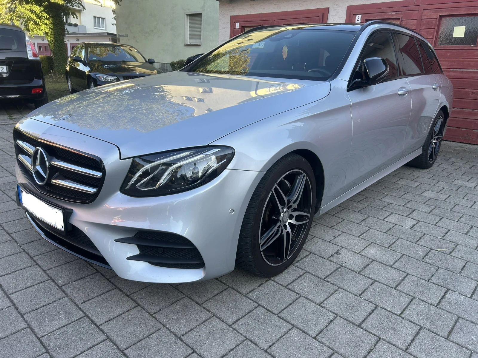Mercedes-Benz E 220 AMG
