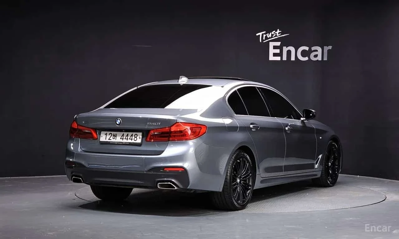 BMW 540 i * xDrive * M Sport Plus * B&W * Обдухване * HUD , снимка 2 - Автомобили и джипове - 56272842